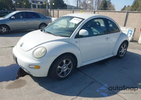 2000 Volkswagen New Beetle Gls z USA, uszkodzony, nr VIN 3VWCC21C3YM431589
